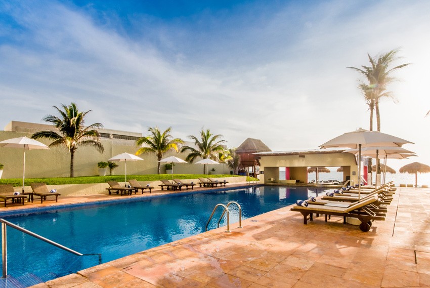 Bar de Alberca  Regina Cancún