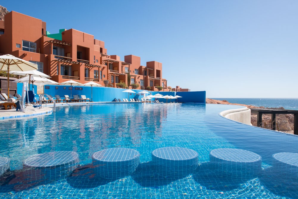 Piscinas y deporte de Playa Los Cabos